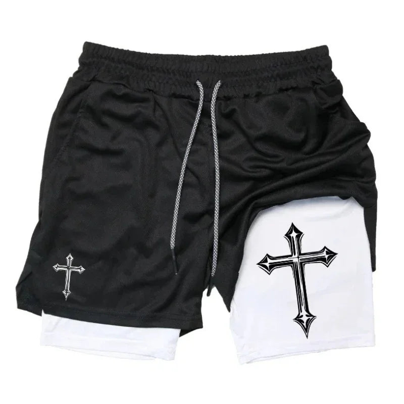 Short 2 em 1 masculino preto com camada branca e cruzes estilizadas, ideal para academia e expressão visual marcante