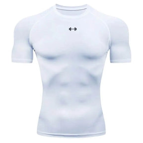 Camisa de compressão masculina branca com estampa de músculos e logo de academia, ideal para treinos e estilo fitness