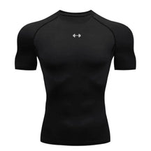 Camisa de compressão masculina preta com logo branco, modelo dry fit com ajuste anatômico para academia e performance esportiva